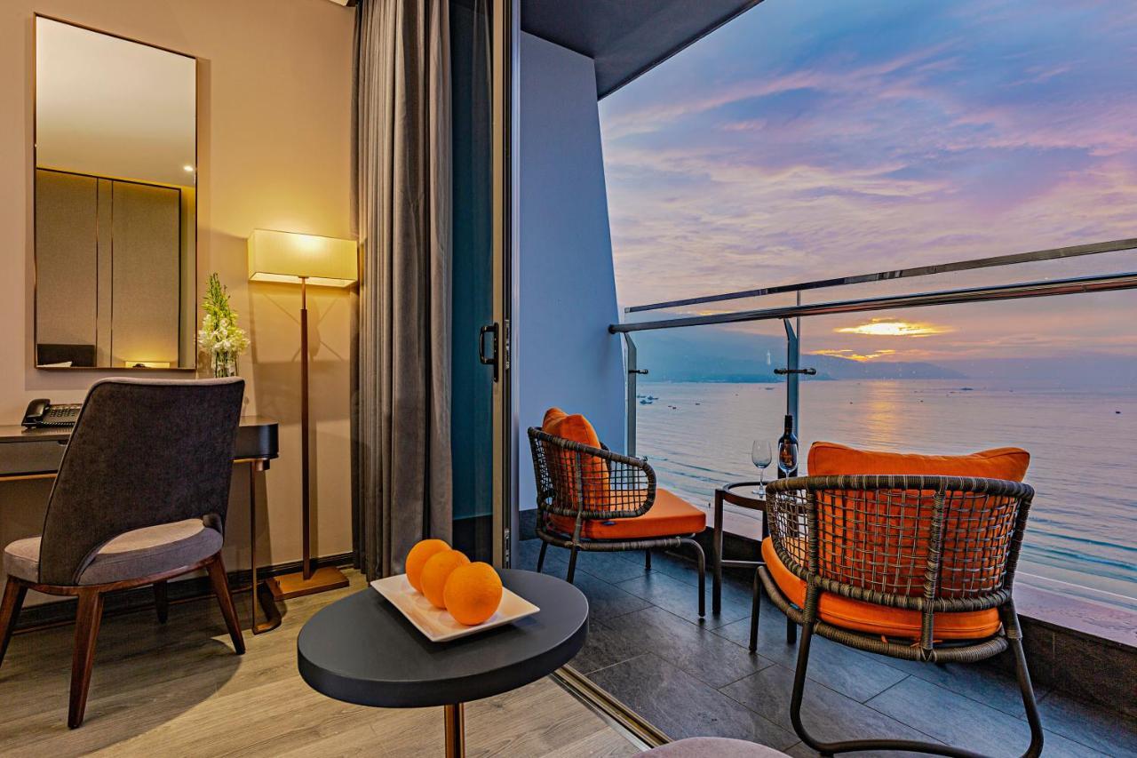 Le Sands Oceanfront Danang Hotel מראה חיצוני תמונה