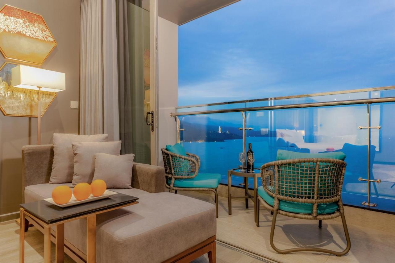 Le Sands Oceanfront Danang Hotel מראה חיצוני תמונה