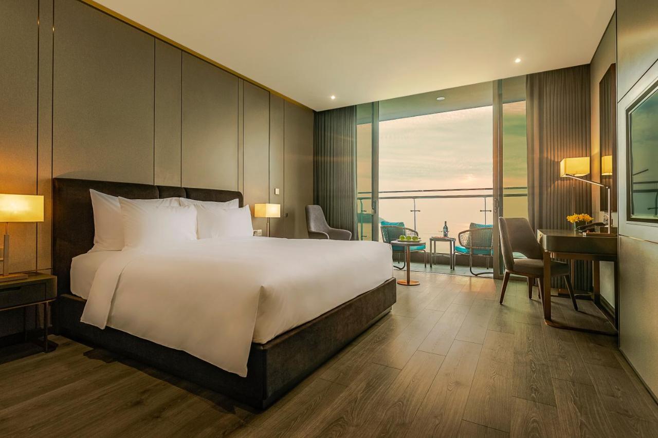 Le Sands Oceanfront Danang Hotel מראה חיצוני תמונה