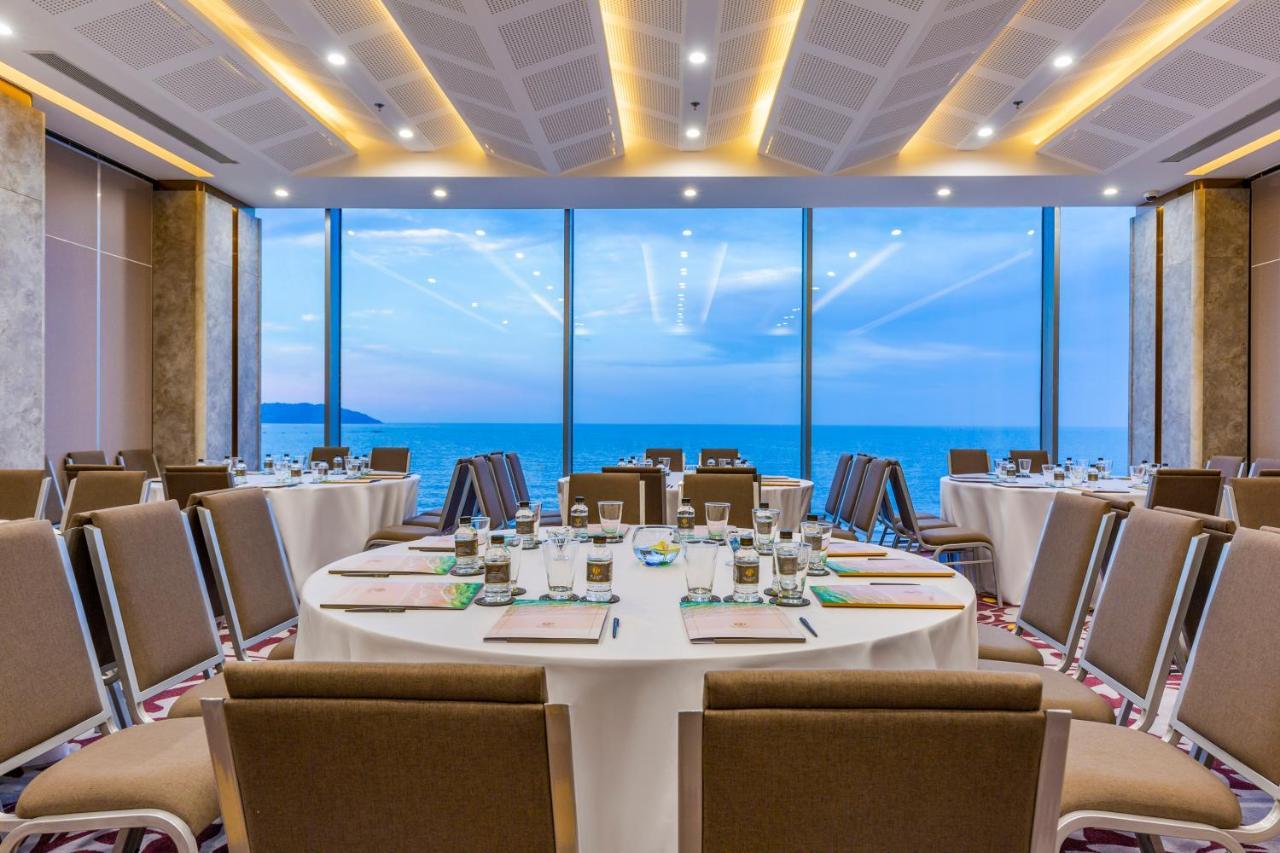 Le Sands Oceanfront Danang Hotel מראה חיצוני תמונה