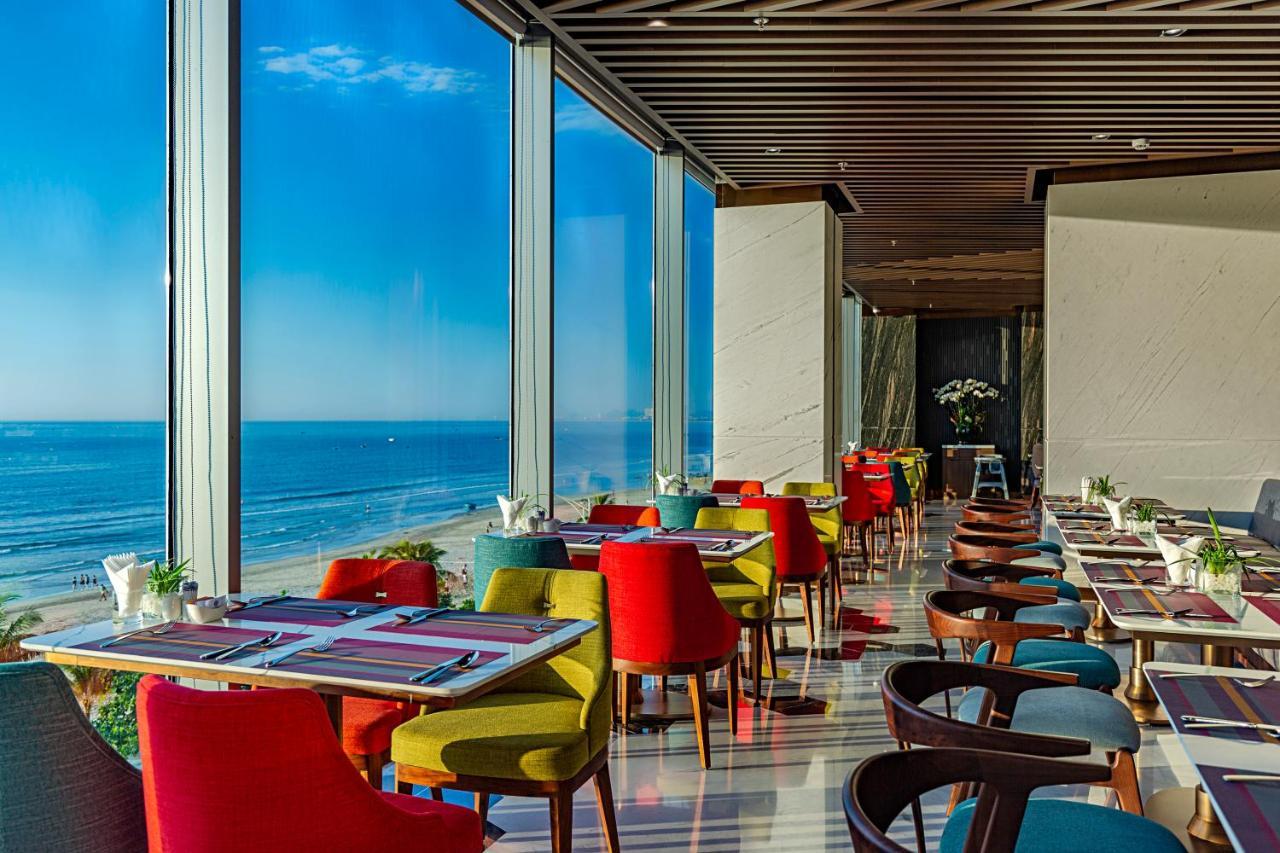 Le Sands Oceanfront Danang Hotel מראה חיצוני תמונה