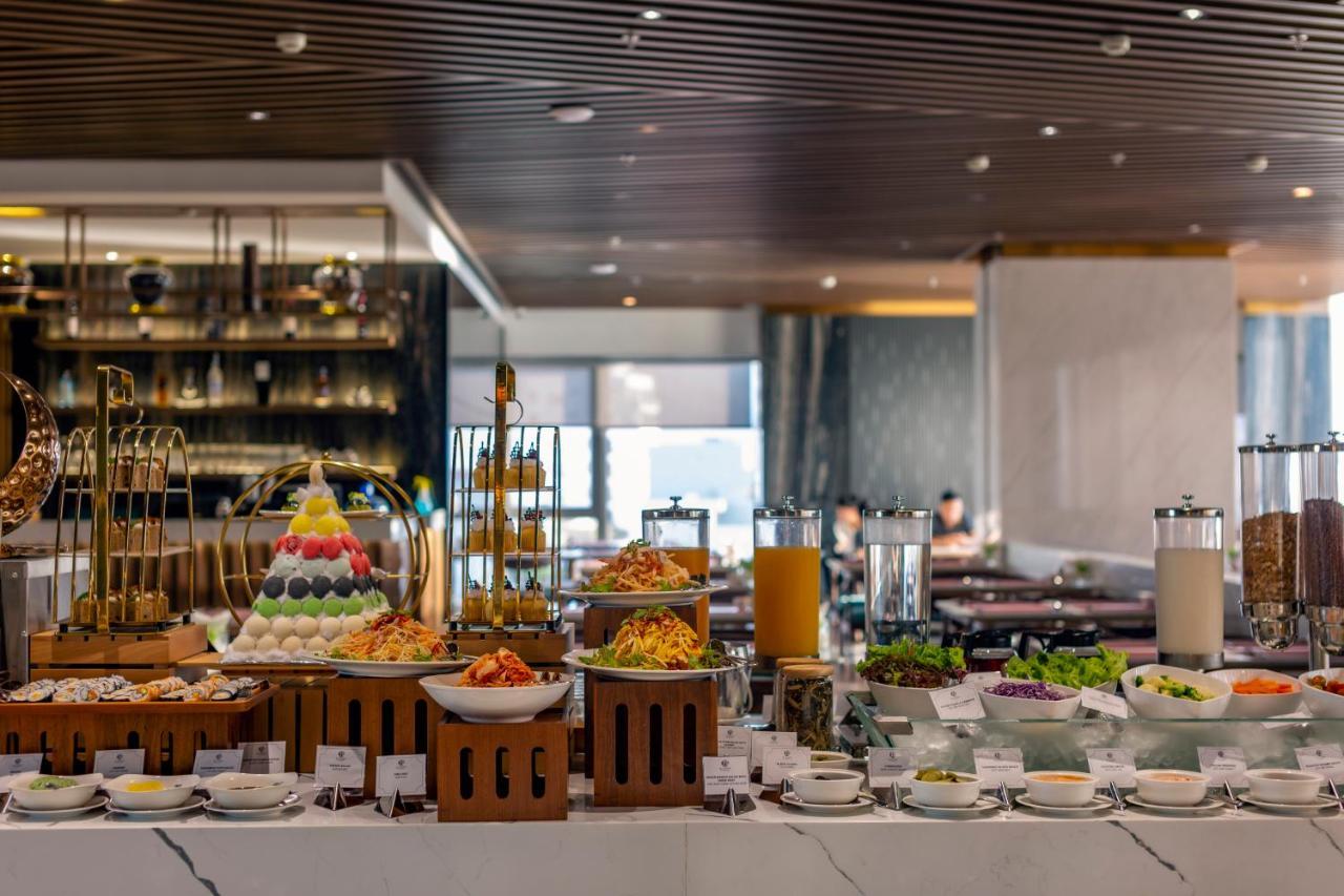 Le Sands Oceanfront Danang Hotel מראה חיצוני תמונה