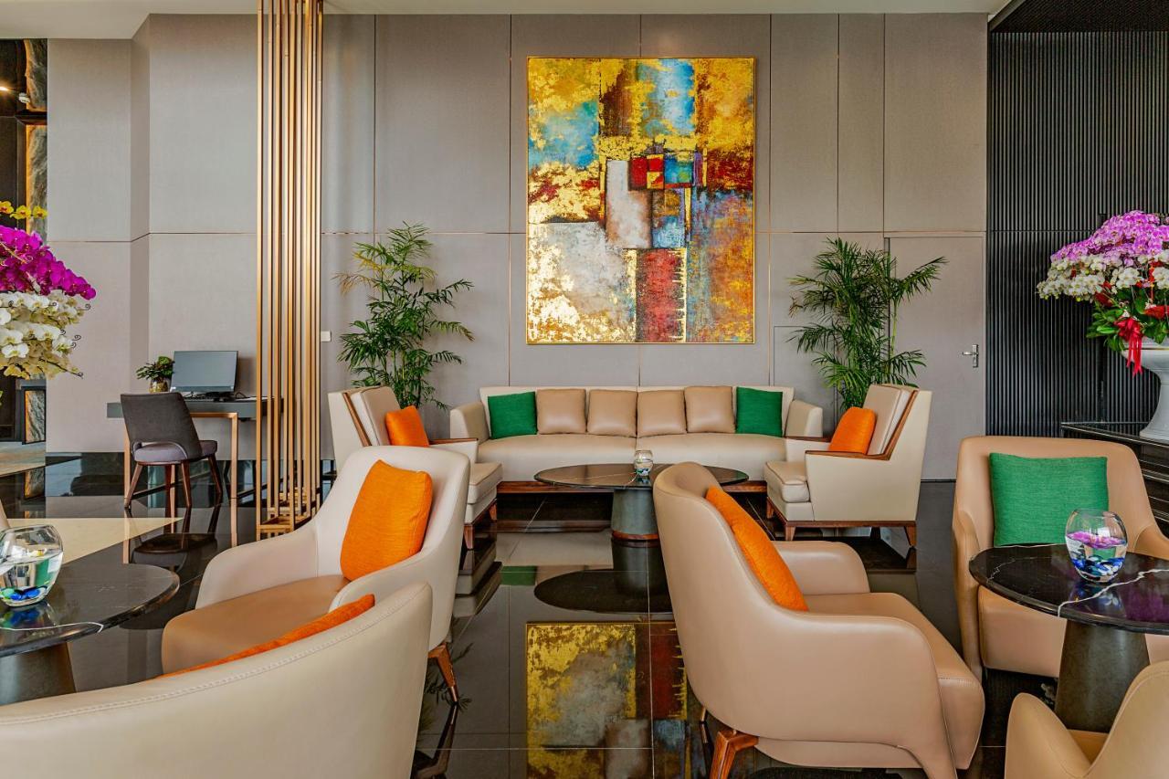 Le Sands Oceanfront Danang Hotel מראה חיצוני תמונה