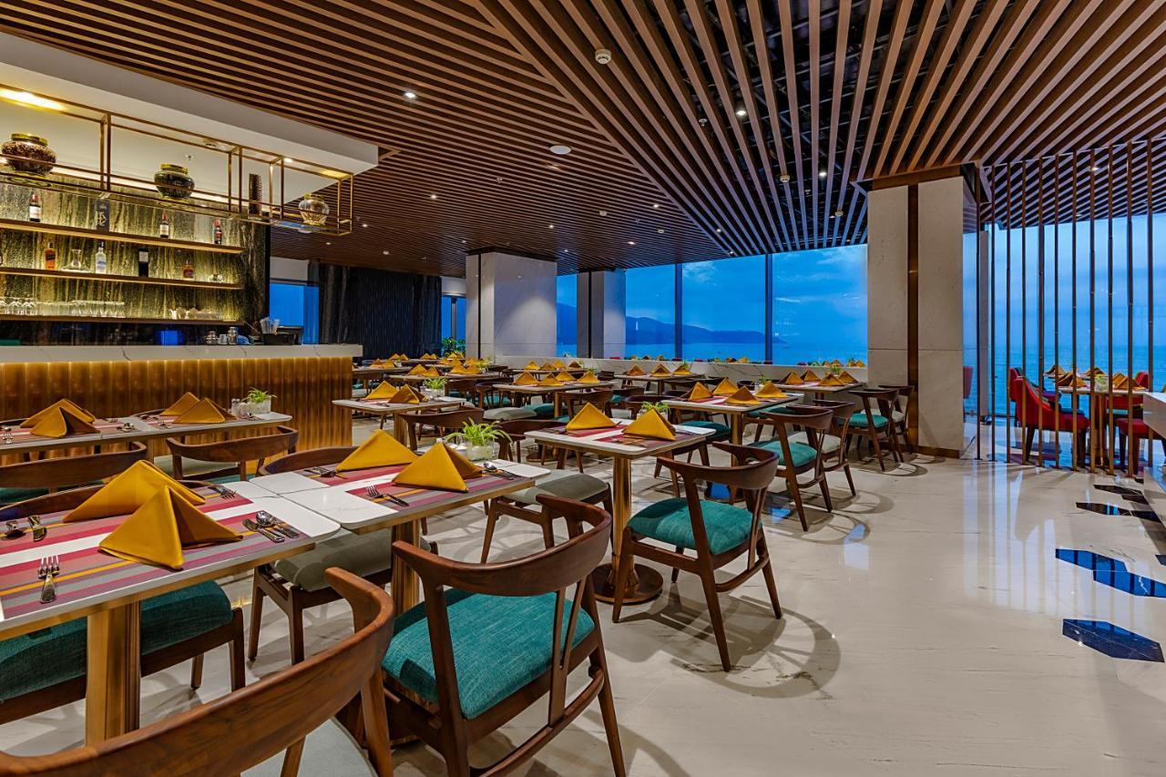 Le Sands Oceanfront Danang Hotel מראה חיצוני תמונה