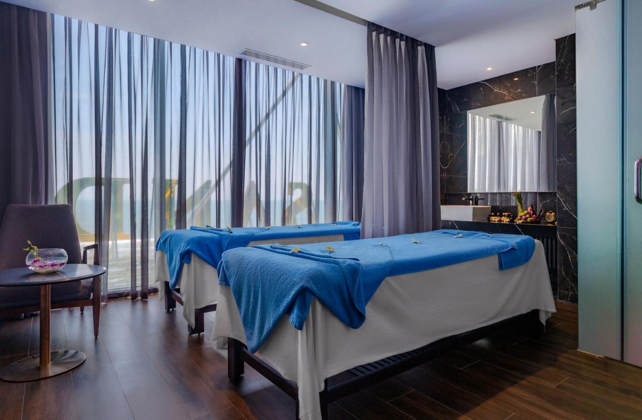 Le Sands Oceanfront Danang Hotel מראה חיצוני תמונה